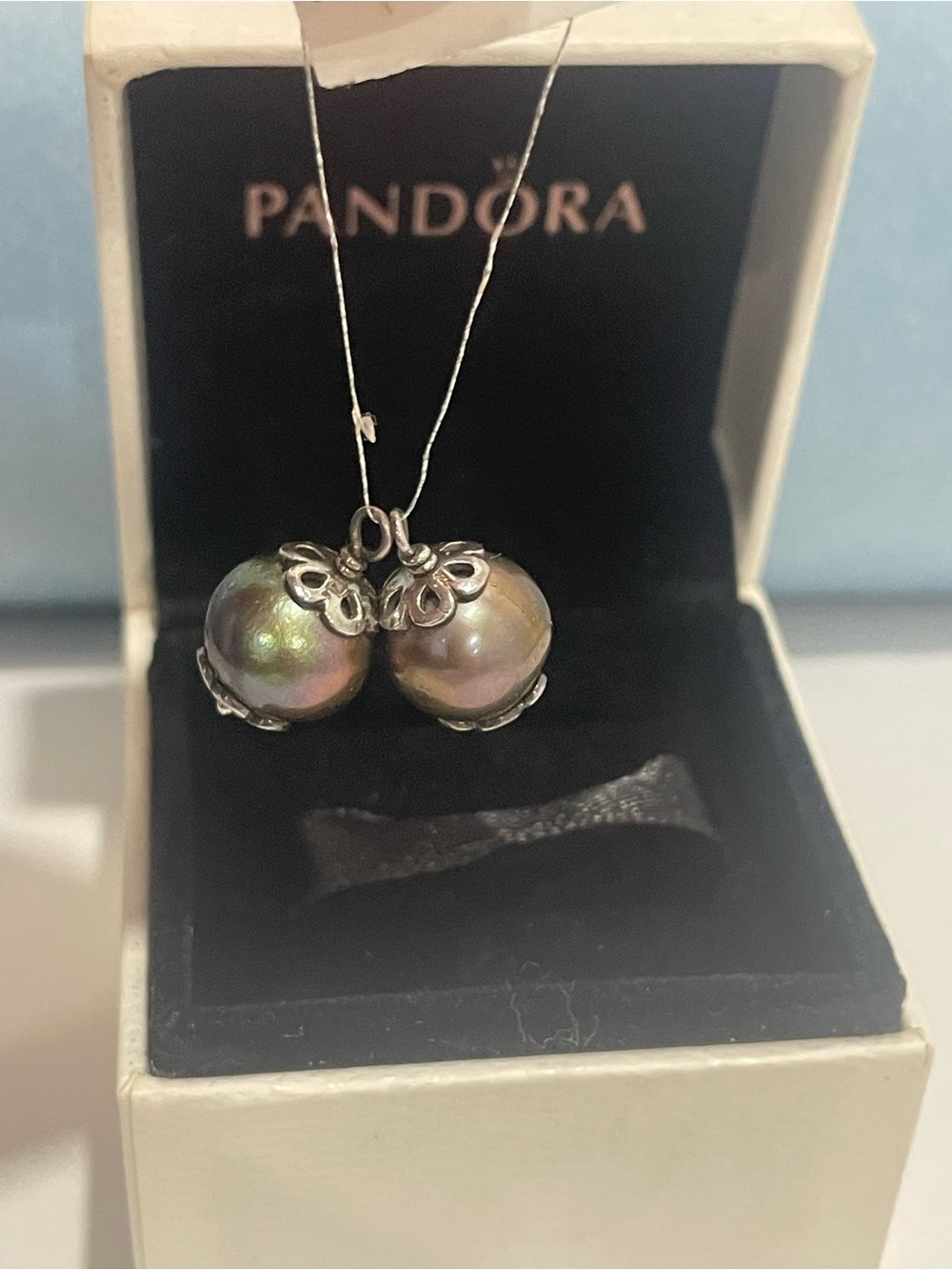 Authentic Pandora Pearl Earrings (Retired Collection) Brand new with tag